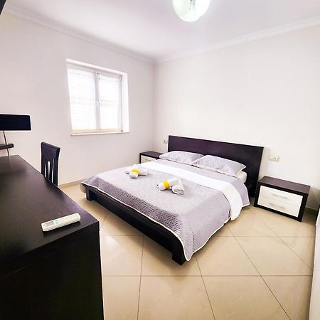 Apartment Sweet New Pazar ติรานา ภายนอก รูปภาพ